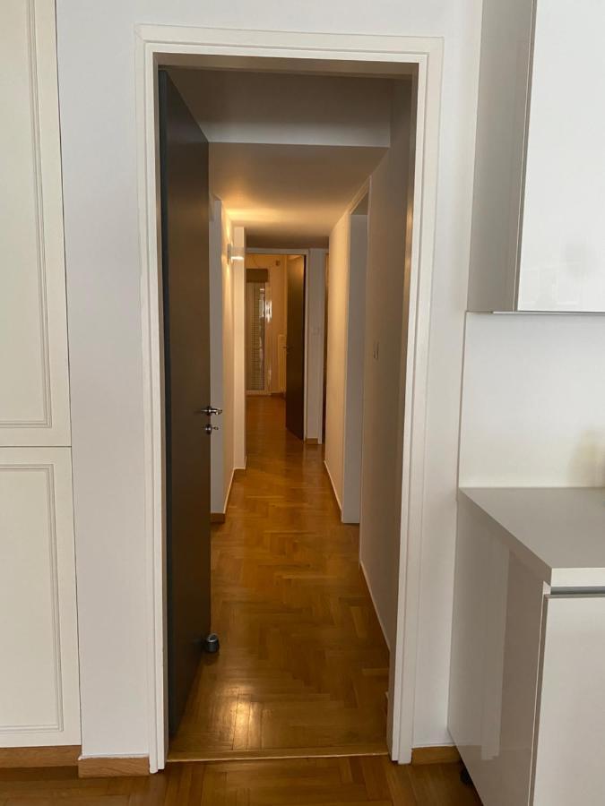 Apartment In Fancy Athenian Neighbourhood ภายนอก รูปภาพ